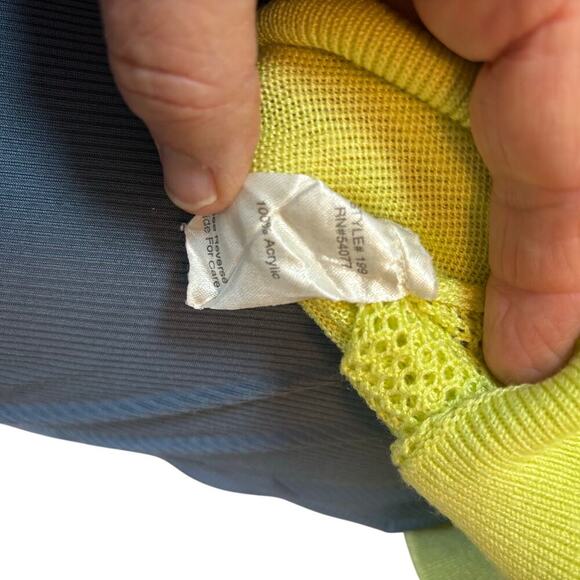 CAbi Women's Neon green Mesh thin Knit Open back pullover Size Med staple top - Picture 10 of 10